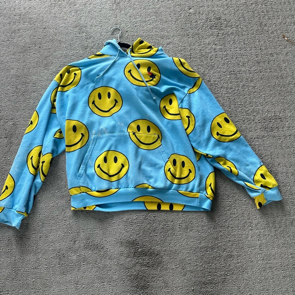 Men’s aviator nation smiley repeat relaxed pullover hoodie